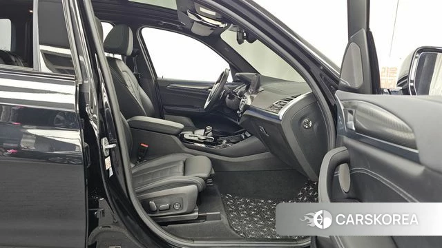 BMW X3 (G01) 2024 Черный из Кореи, фото 2