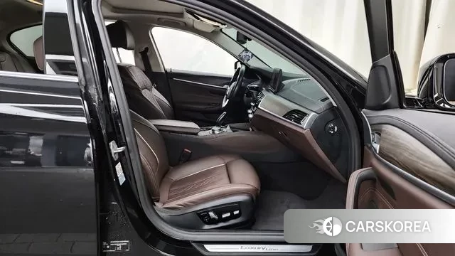 BMW 5 Series (G30) 2020 Черный из Кореи, фото 2