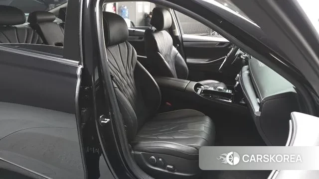 Genesis G80 (RG3) 2023 Черный из Кореи, фото 2