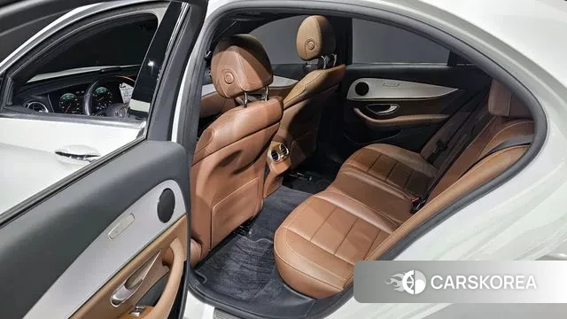 Mercedes-Benz E-Class W213 2020 Белый из Кореи, фото 2