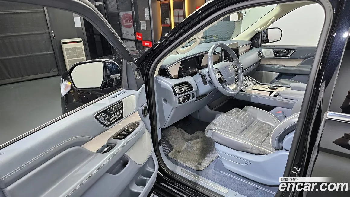 Lincoln Navigator 2021 Черный из Кореи, фото 2