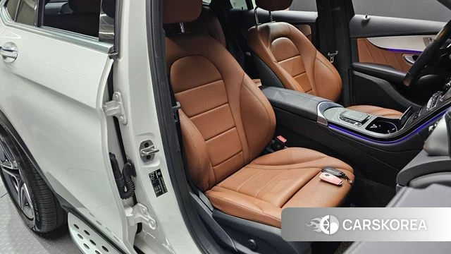 Mercedes-Benz GLC-Class X253 2023 Белый из Кореи, фото 2