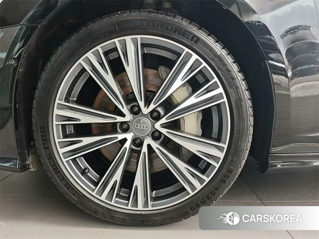 Audi A6L 2020 Черный из Китая, фото 2
