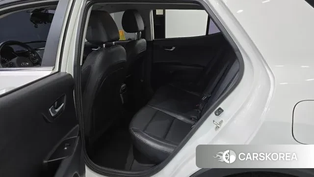 Kia Stonic 2018 Белый из Кореи, фото 2