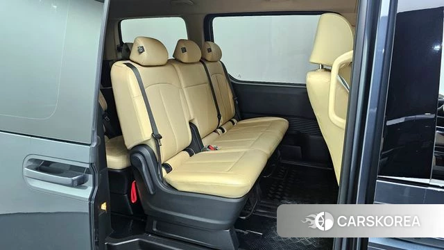 Hyundai Staria 2023 Серый из Кореи, фото 2