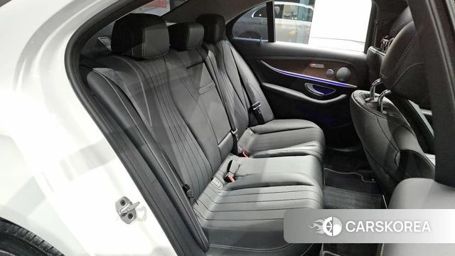 Mercedes-Benz E-Class W213 2019 Белый из Кореи, фото 2