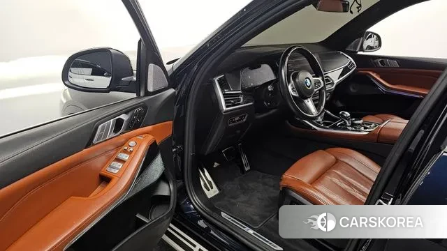 BMW X7 (G07) 2022 Черный из Кореи, фото 2