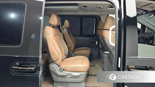 Hyundai Staria 2024 Черный из Кореи, фото 2