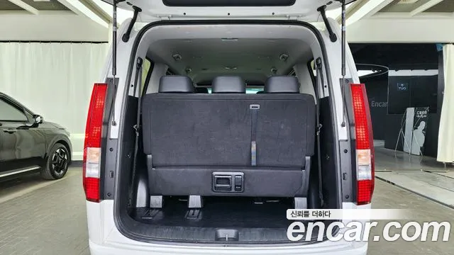 Hyundai Staria 2023 Белый из Кореи, фото 2