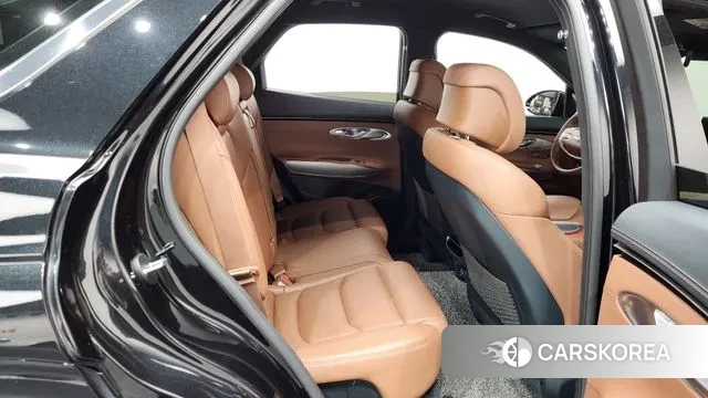 Genesis GV70 2023 Черный из Кореи, фото 2