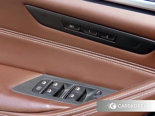 BMW 5 Series (G30) 2018 Серый из Кореи, фото 2