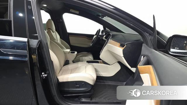 Tesla Model X 2019 Черный из Кореи, фото 2