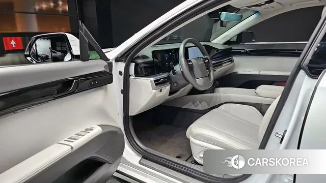 Hyundai Grandeur Hybrid (GN7) 2023 Белый из Кореи, фото 2