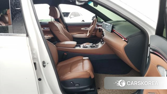 Genesis GV70 2025 Белый из Кореи, фото 2