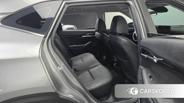 Kia Seltos 2022 Серебряный из Кореи, фото 2