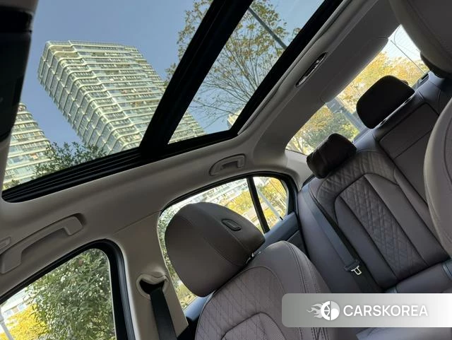 BMW i3 2024 Белый из Китая, фото 2