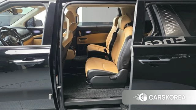Kia Carnival 4th generation 2022 Черный из Кореи, фото 2