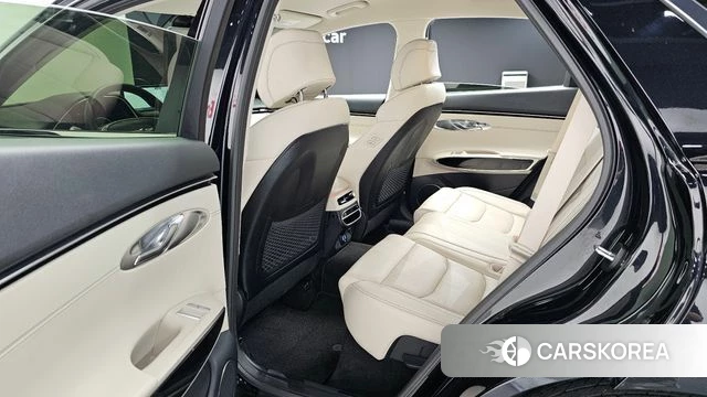 Genesis GV70 2022 Черный из Кореи, фото 2