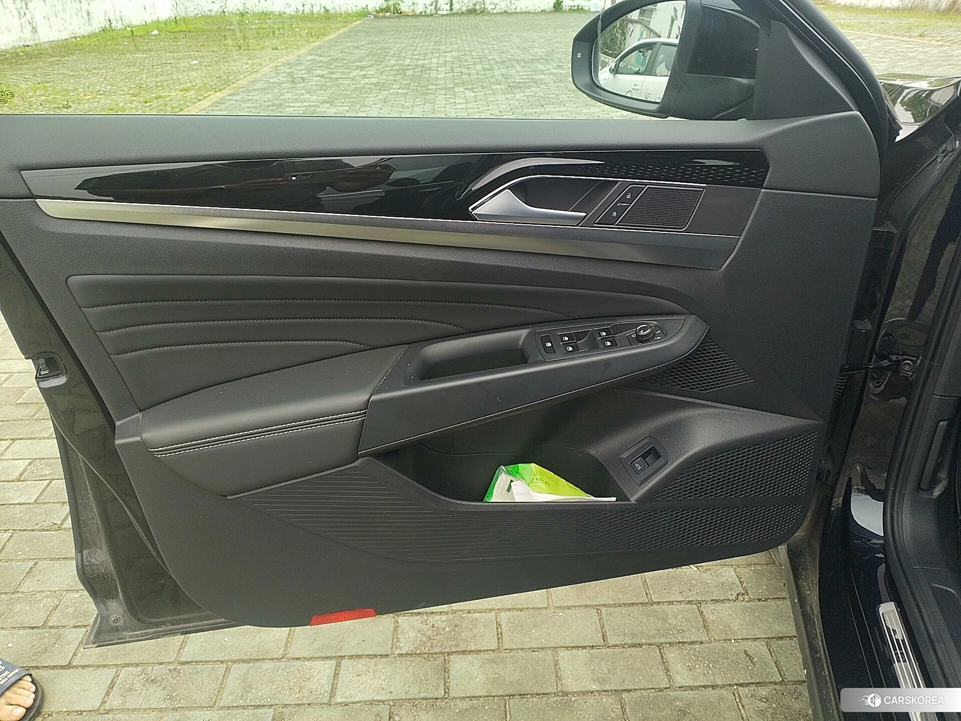 Volkswagen Passat 2024 Черный из Китая, фото 2