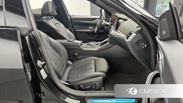 BMW i4 2024 Черный из Кореи, фото 2