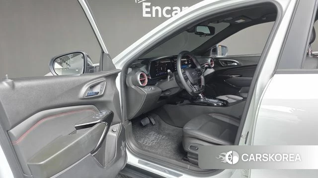 Chevrolet (GM Daewoo) Trax Crossover 2023 Белый из Кореи, фото 2