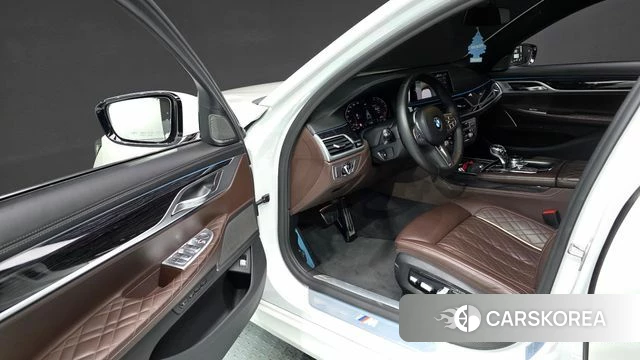 BMW 7 Series (G11) 2020 Белый из Кореи, фото 2