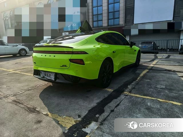 Xiaopeng Motors Xiaopeng P7 2021 Зеленый из Китая, фото 2