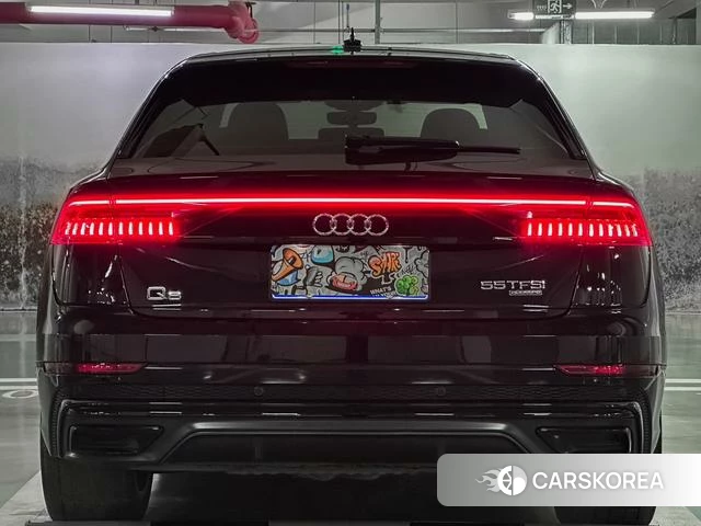 Audi Q8 2021 Черный из Китая, фото 2