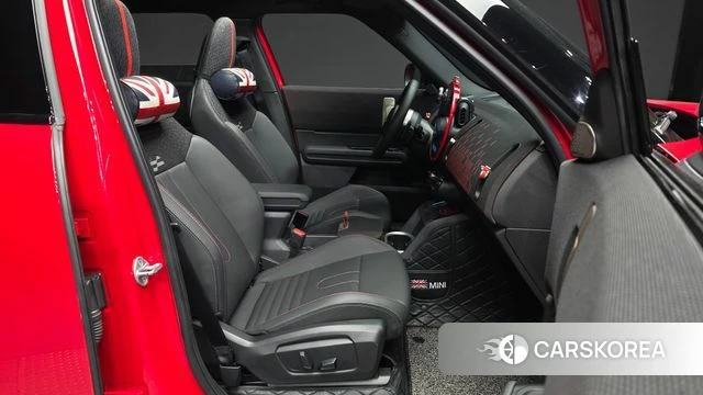 Mini Cooper S Countryman 3rd Generation 2025 Красный из Кореи, фото 2