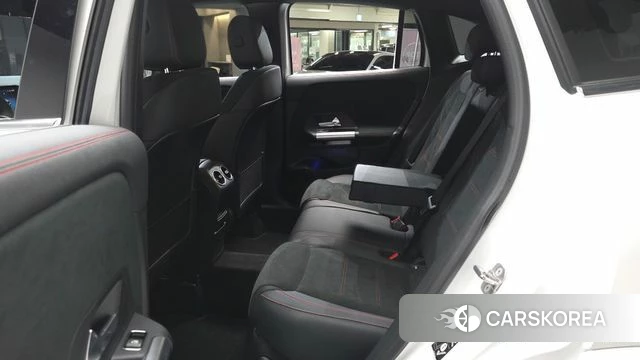 Mercedes-Benz GLA - Class H247 2024 Белый из Кореи, фото 2