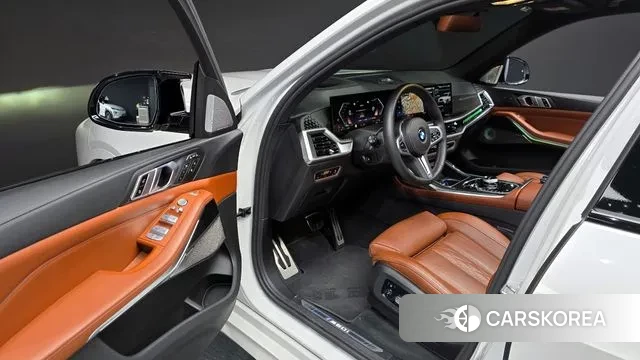 BMW X7 (G07) 2022 Белый из Кореи, фото 2