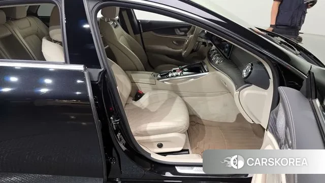 Mercedes-Benz AMG GT 2023 Черный из Кореи, фото 2