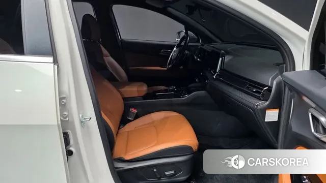 Kia Sportage 5th Generation Hybrid 2024 Белый из Кореи, фото 2