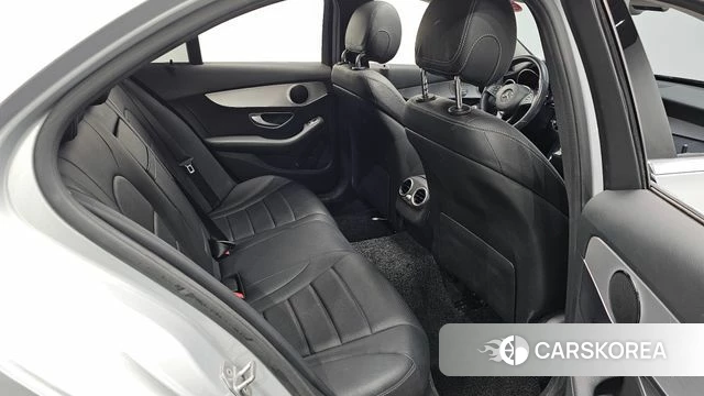 Mercedes-Benz C-Class W205 2018 Серебряный из Кореи, фото 2