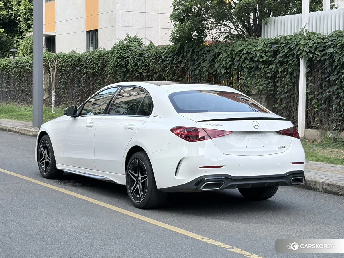 Mercedes-Benz Class C 2024 Белый из Китая, фото 2