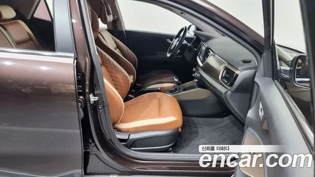 Kia Stonic 2018 Коричневый из Кореи, фото 2