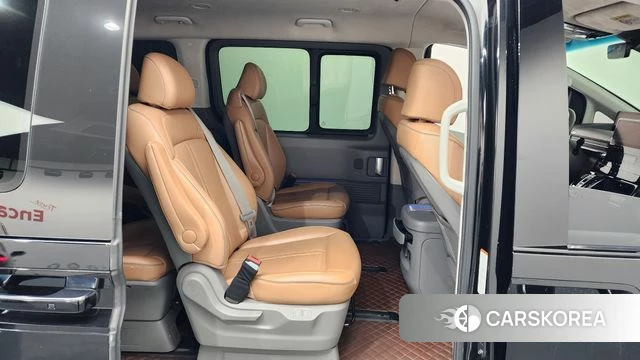 Hyundai Staria 2021 Черный из Кореи, фото 2