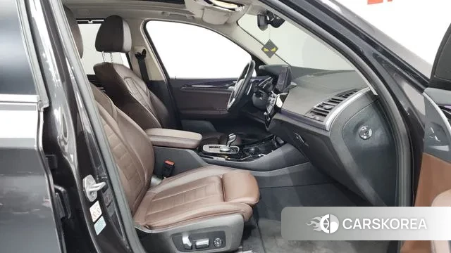 BMW X3 (G01) 2022 Черный из Кореи, фото 2