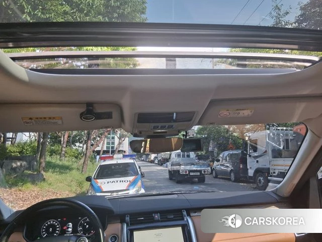 Land Rover Discovery 5 2018 Черный из Кореи, фото 2