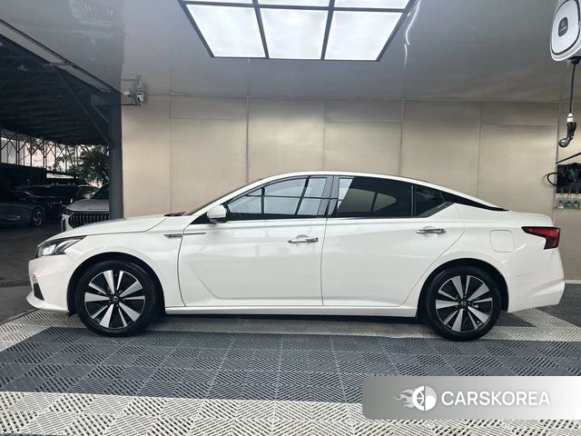 Nissan Teana 2022 Белый из Китая, фото 2
