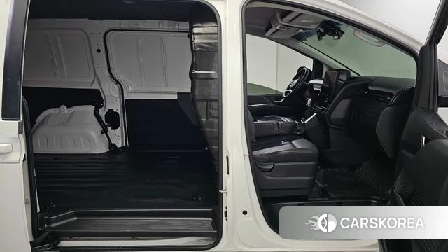 Hyundai Staria 2024 Белый из Кореи, фото 2