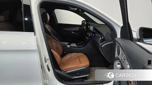 Mercedes-Benz GLC-Class X253 2021 Белый из Кореи, фото 2