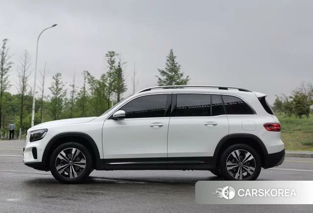 Mercedes-Benz GLB 2024 Белый из Китая, фото 2