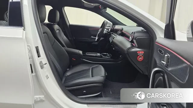 Mercedes-Benz A-Class W177 2025 Белый из Кореи, фото 2