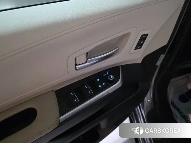 Toyota Sienna 4th Generation 2024 Серый из Кореи, фото 2