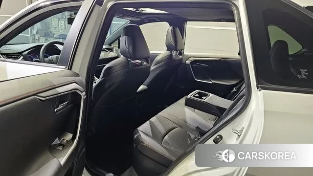 Toyota RAV4 5th Generation 2023 Белый из Кореи, фото 2