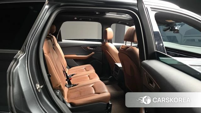 Audi Q7 (4M) 2021 Серый из Кореи, фото 2