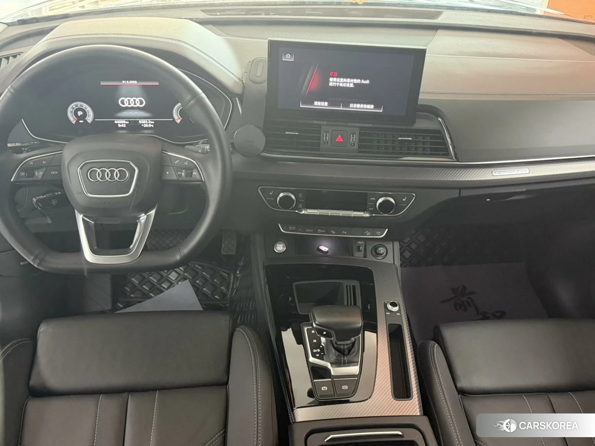 Audi Q5L 2021 Черный из Китая, фото 2