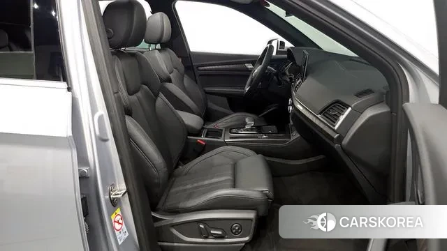 Audi Q5 (FY) 2023 Серебряный из Кореи, фото 2