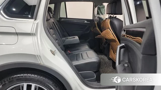 Volkswagen Tiguan second Generation 2022 Белый из Кореи, фото 2